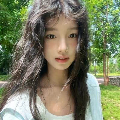 她不知道那些鸟的名字